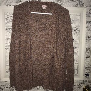 Button up lose fitted cardigan with pockets